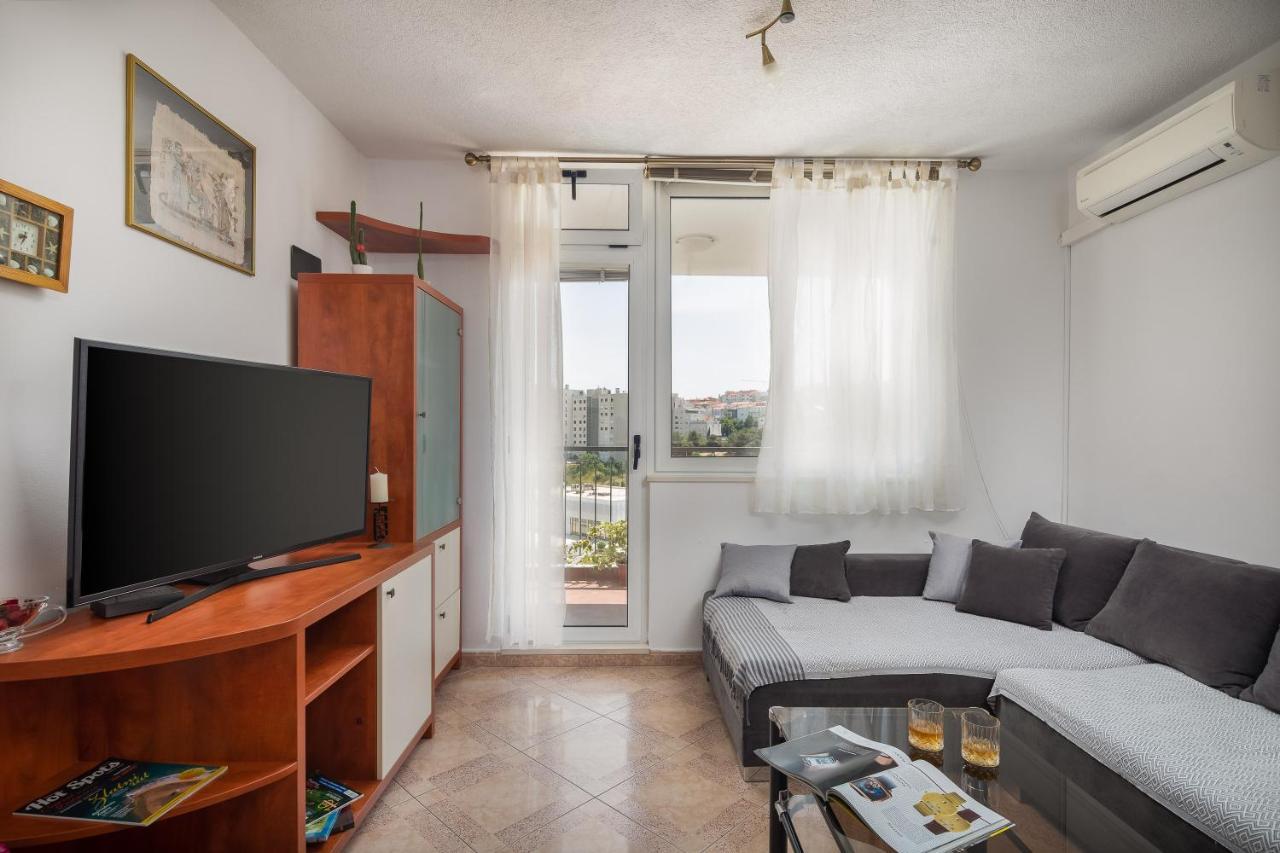 Lucy In Apartman Split